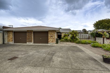 Photo of property in 12 Mill Road, Clive, 4102