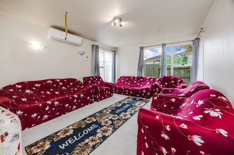 Photo of property in 15 Bedlington Avenue, Manurewa, Auckland, 2102