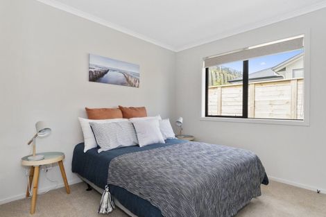 Photo of property in 1 Ridge Drive, Omokoroa, 3114