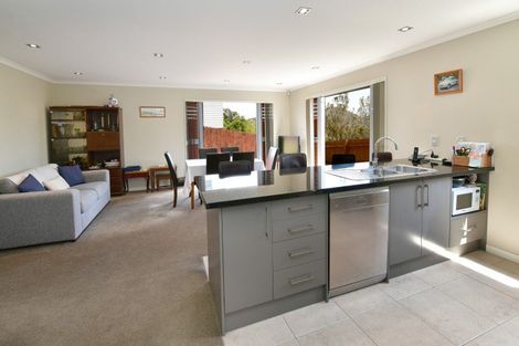 Photo of property in 9 Fingal Way, Gulf Harbour, Whangaparaoa, 0930