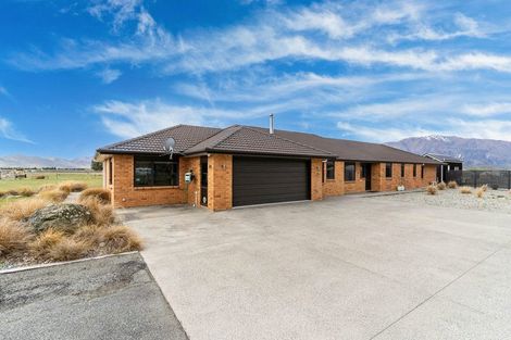 Photo of property in 10 Hardacre Place, Omarama, 9412