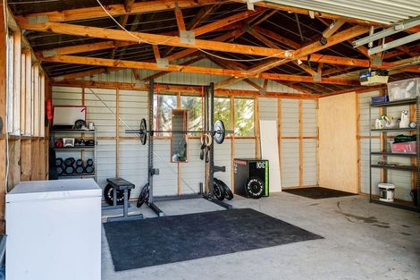 Photo of property in 105 Hillcrest Drive, Kelvin Grove, Palmerston North, 4414