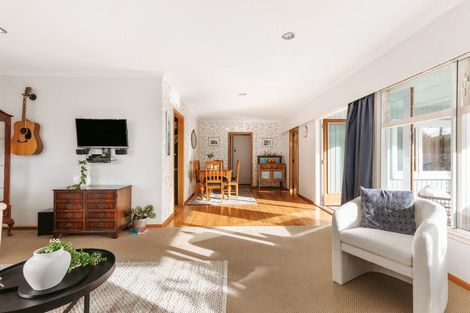 Photo of property in 8a Short Street, Otumoetai, Tauranga, 3110