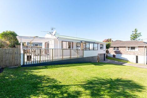 Photo of property in 2/68 View Road, Henderson, Auckland, 0612