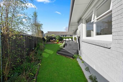 Photo of property in 37 Braid Road, St Andrews, Hamilton, 3200