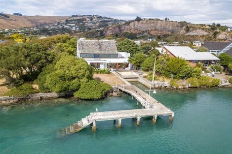 Photo of property in 102 Beachville Road, Redcliffs, Christchurch, 8081