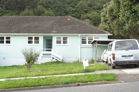 Photo of property in 29 Wilkie Crescent, Naenae, Lower Hutt, 5011