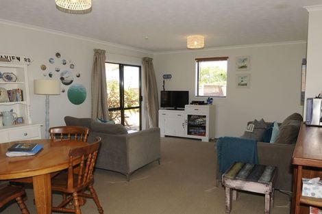 Photo of property in 6 Chambers Street, Kakanui, Oamaru, 9495