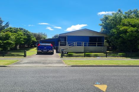Photo of property in 24 Shearwater Street, One Tree Point, 0118