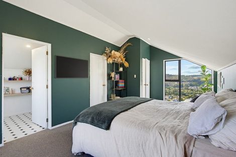Photo of property in 10 Peter Button Place, Johnsonville, Wellington, 6037