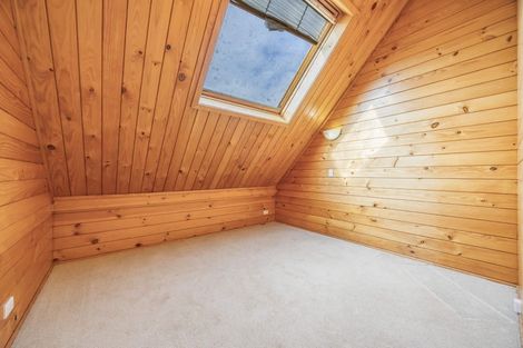 Photo of property in 93 Wiseley Road, West Harbour, Auckland, 0618