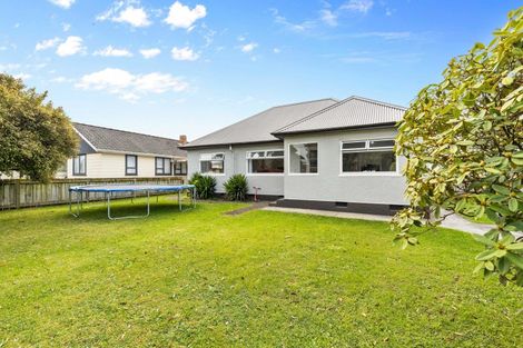 Photo of property in 90 Centennial Avenue, Waitara, 4320
