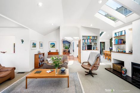 Photo of property in 9a Wadestown Road, Wadestown, Wellington, 6012