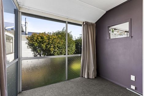 Photo of property in 18 Saxton Road, Upper Vogeltown, New Plymouth, 4310