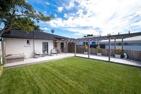 Photo of property in 15 Shamrock Street, Napier South, Napier, 4110