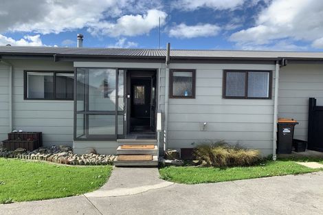 Photo of property in 11 Hilton Grove, Kelvin Grove, Palmerston North, 4414