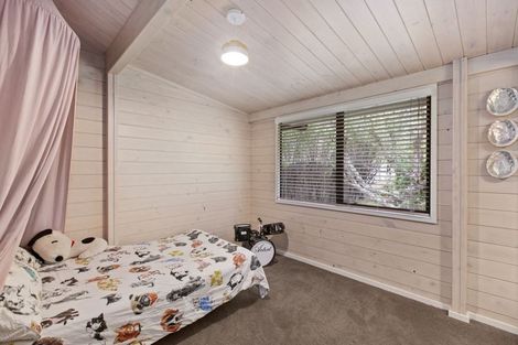 Photo of property in 5 Weranui Road, Waiwera, Orewa, 0994