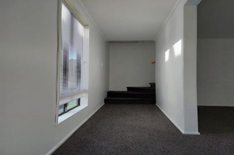 Photo of property in 2/328 East Coast Road, Sunnynook, Auckland, 0632