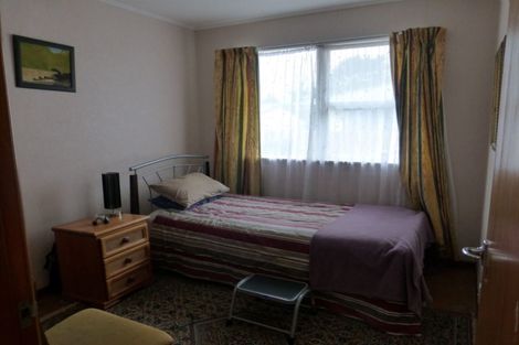 Photo of property in 46 La Rosa Street, Green Bay, Auckland, 0604