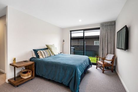 Photo of property in 2 Mcneil Crescent, Wanaka, 9305