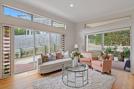Photo of property in 9 Tobago Place, Sunnynook, Auckland, 0620