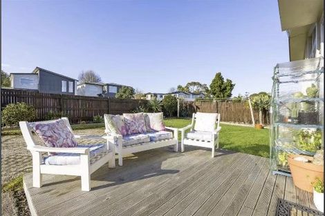 Photo of property in 37 Minaret Drive, Bucklands Beach, Auckland, 2014