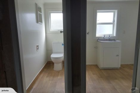 Photo of property in 17 Thurleigh Grove, Karori, Wellington, 6012