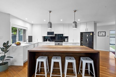 Photo of property in 53 Windermere Road, Papanui, Christchurch, 8053