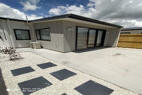 Photo of property in 32 Combat Street, Papakura, 2110