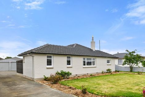 Photo of property in 72 Mcmurdo Street, Tinwald, Ashburton, 7700