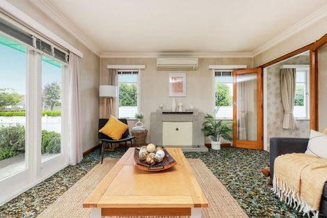 Photo of property in 10 Neeve Road, Taradale, Napier, 4112