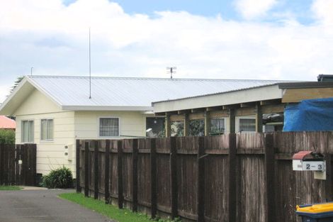 Photo of property in 1/3 Silverstone Place, Henderson, Auckland, 0612