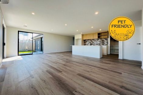 Photo of property in 25 Dumas Place, Rosehill, Papakura, 2113