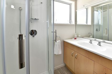 Photo of property in 42 Stanmore Bay Road, Stanmore Bay, Whangaparaoa, 0932