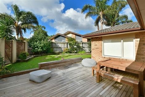 Photo of property in 1 Springtide Place, Red Beach, 0932
