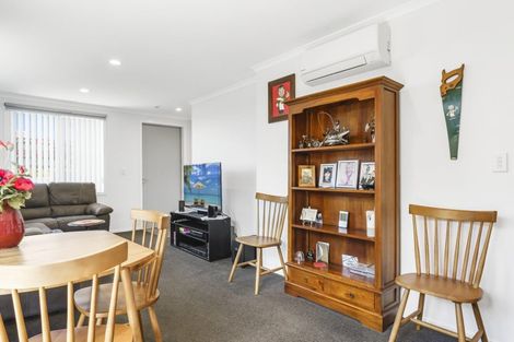 Photo of property in 17 Anchor Crescent, Papamoa, 3118