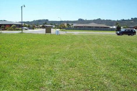 Photo of property in 27 Kupe Drive, Whitianga, 3510
