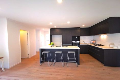 Photo of property in 12 Ropere Street, Kumeu, 0810