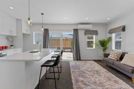 Photo of property in 6a Elm Street, Ebdentown, Upper Hutt, 5018