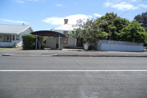Photo of property in 128 Calliope Road, Stanley Point, Auckland, 0624