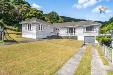 Photo of property in 72 Glen Road, Stokes Valley, Lower Hutt, 5019