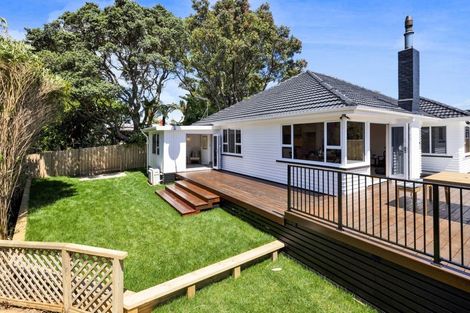 Photo of property in 137/1b Seaview Road, Westown, New Plymouth, 4310