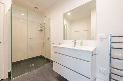 Photo of property in 17 Roslyn Road, Bluff Hill, Napier, 4110