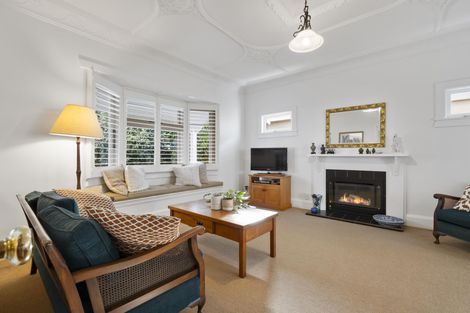 Photo of property in 44 Manapouri Crescent, Hokowhitu, Palmerston North, 4410