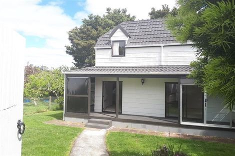 Photo of property in 2/290 Wairau Road, Glenfield, Auckland, 0629