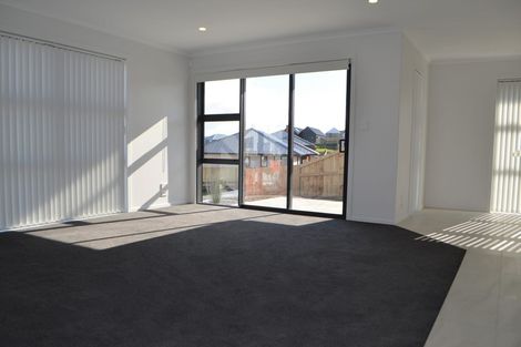 Photo of property in 10 Herring Place, Omokoroa, 3114