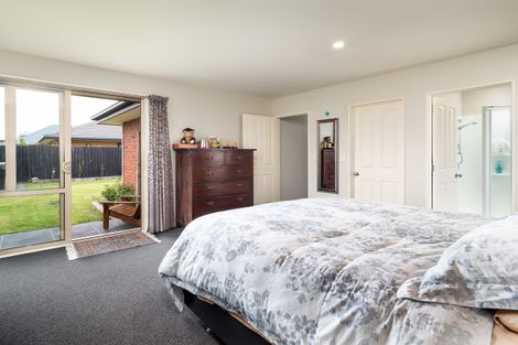 Photo of property in 92 Milns Road, Halswell, Christchurch, 8025