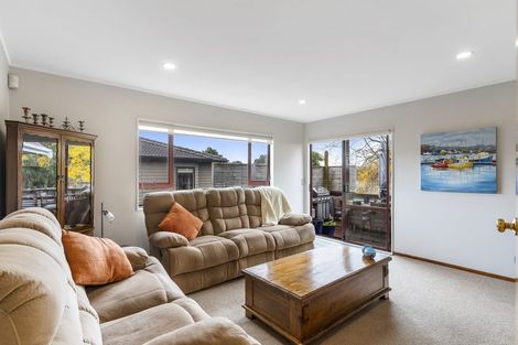 Photo of property in 2/51 Union Road, Howick, Auckland, 2014