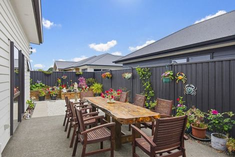 Photo of property in 12 Enereta Road, Otaki, 5512