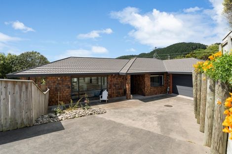 Photo of property in 7 Lambert Way, Paraparaumu, 5032
